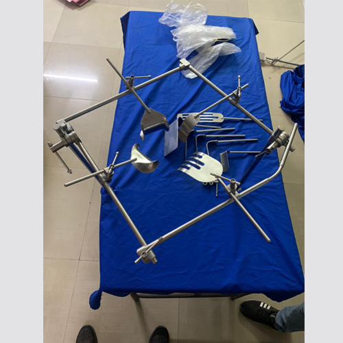 Liver Retractor Manufacturers in Delhi